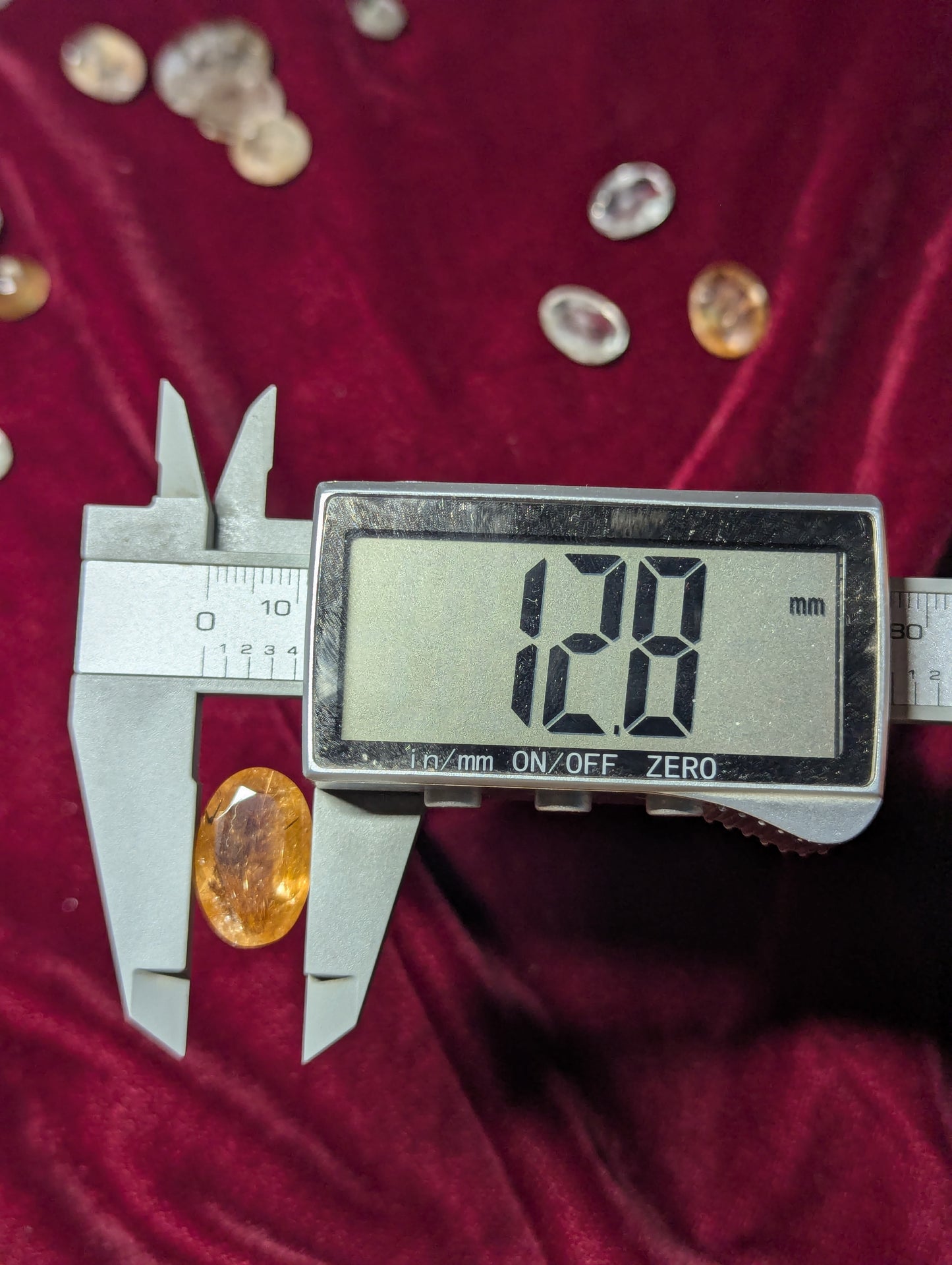 transparent oval quartz gemstone
