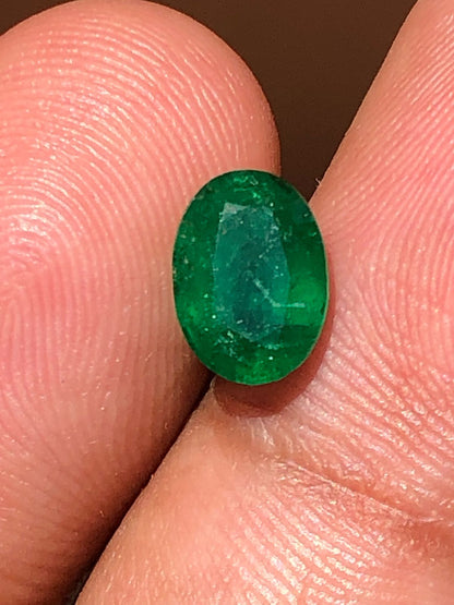 Swat Oval Emerald – 1.775 Carat | Premium Quality Wholesale Gemstone