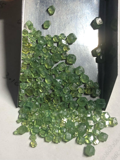 Demantoid Garnet Rough – Raw Green Garnet Hexagonal Crystals for Jewelry Making