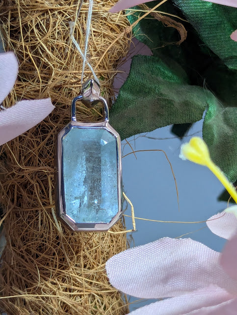 Aquamarine Sterling Silver Necklace: Crystal Pendant