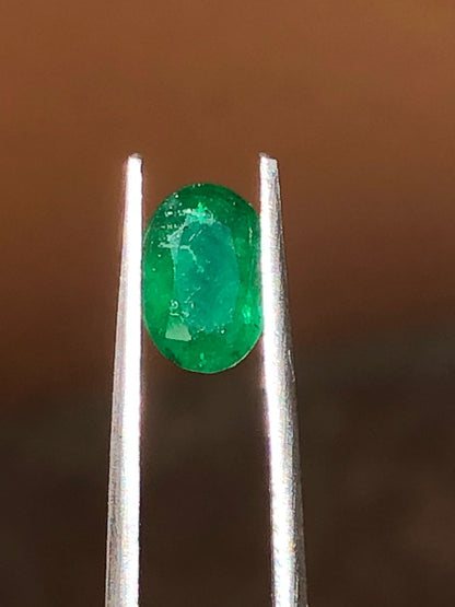 Swat Oval Emerald – 1.775 Carat | Premium Quality Wholesale Gemstone