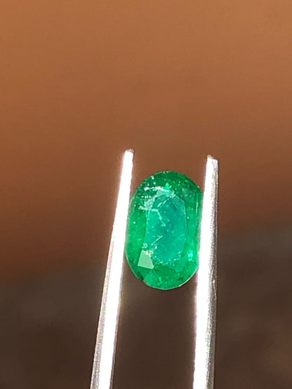 Swat Oval Emerald – 1.775 Carat | Premium Quality Wholesale Gemstone