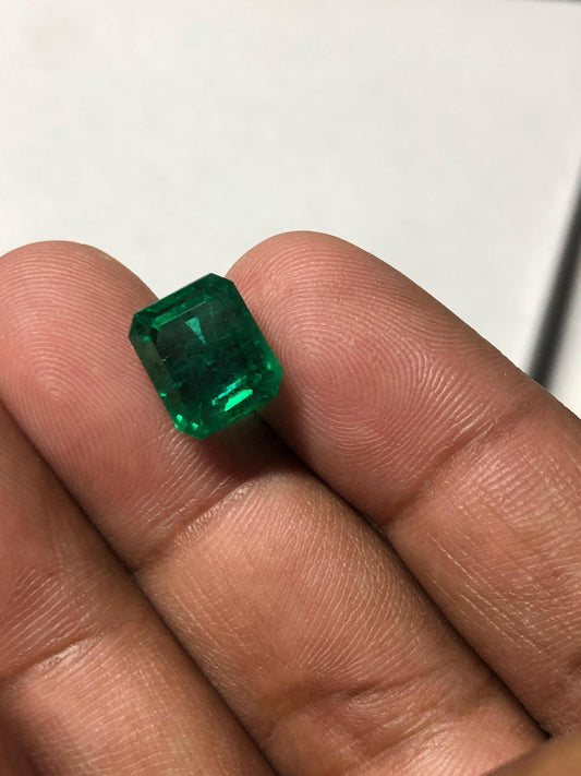6.15 carat Natural Emerald | Faceted Loose Gemstone | Emerald Cut | Mine Zambia