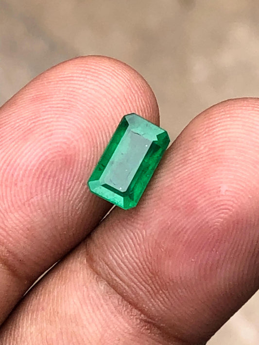 2.165 Carat Swat Emerald – Natural Green Rectangle Cut – Loose Gemstone