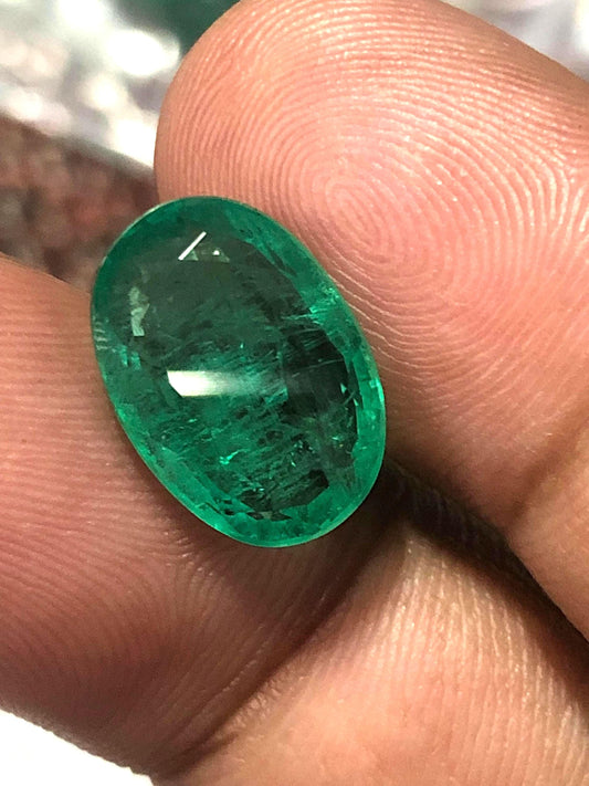 6.15 Carat Natural Emerald Oval Loose Green Gemstone for Fine Jewelry | Zambian Origin