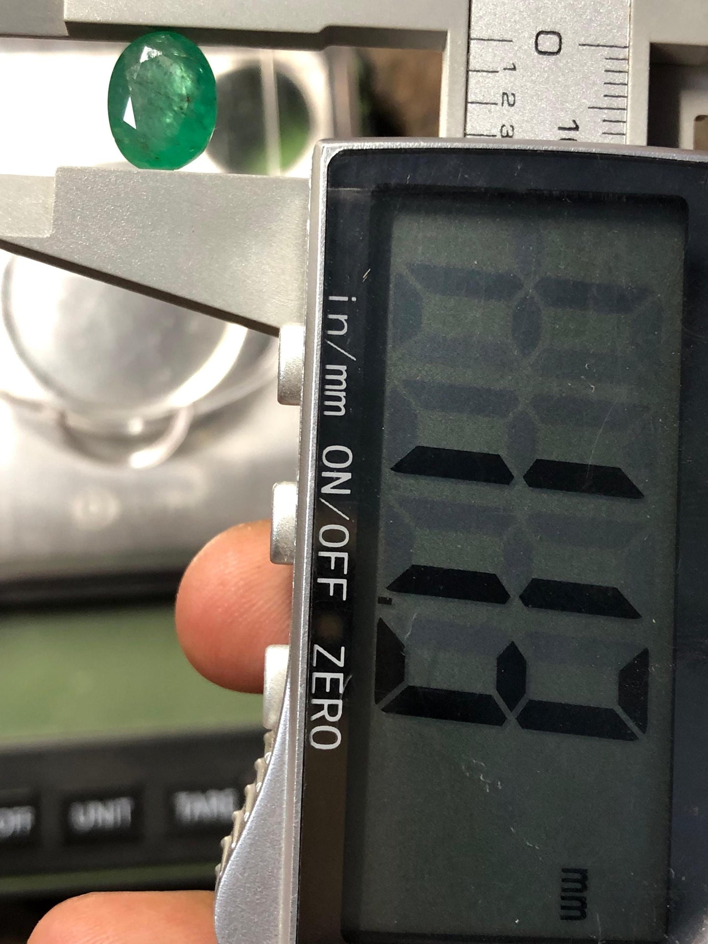 Faceted Emerald 3.510 Carat | Oval Cut Loose Gemstone for Jewelry | Natural Green Stone