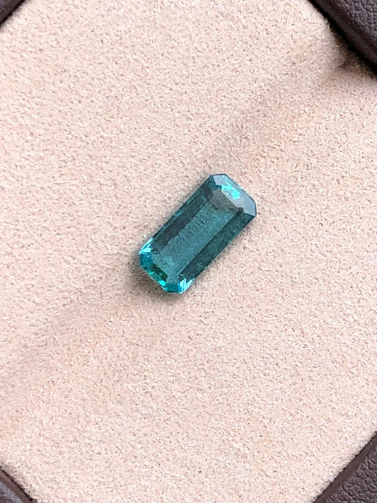 Faceted Paraiba tourmaline Gemstone: 2.145 Carat Loose Stone