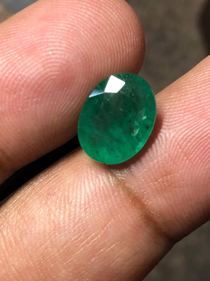 Faceted Emerald 3.510 Carat | Oval Cut Loose Gemstone for Jewelry | Natural Green Stone