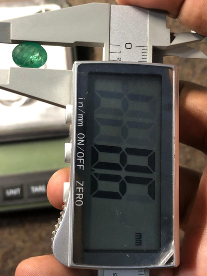 Faceted Emerald 3.510 Carat | Oval Cut Loose Gemstone for Jewelry | Natural Green Stone