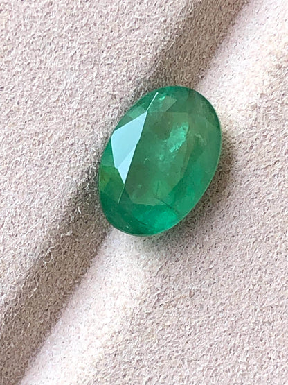 5.700 Carat Emerald | Oval Shape Natural Green Emerald