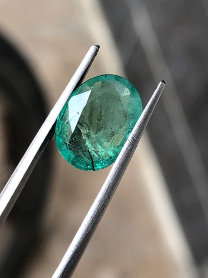 3.110 Carat Natural Emerald Oval Loose Green Gemstone for Fine Jewelry | Zambian Origin
