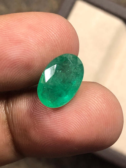 3.99 Carat Natural Emerald Oval Loose Green Gemstone for Fine Jewelry | Zambian Origin