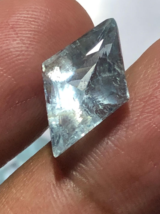 Natural Aquamarine Gemstone | 6.48 Carat Sky Blue, Hand Cut