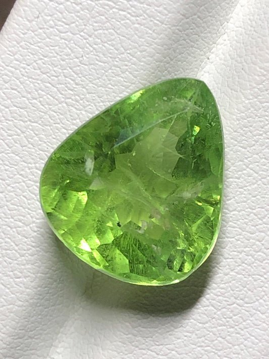 Natural Peridot 11.33 Ct Pear Cut – Bright Green Peridot from Supat Valley Pakistan