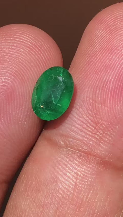 Swat Oval Emerald – 1.775 Carat | Premium Quality Wholesale Gemstone