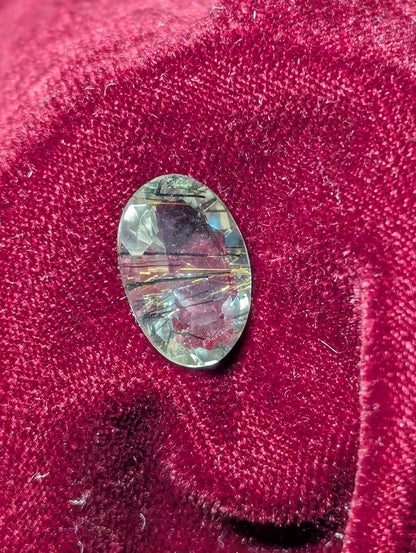 small clear mohe najaf gemstone
