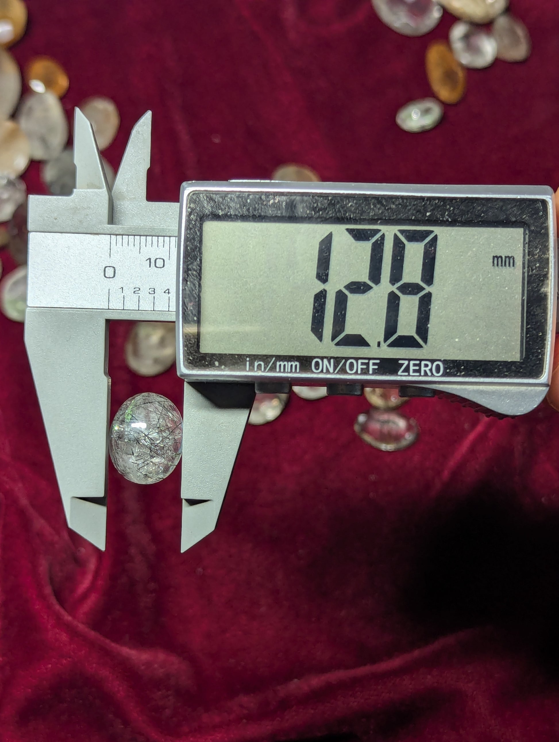 transparent quartz gemstone oval