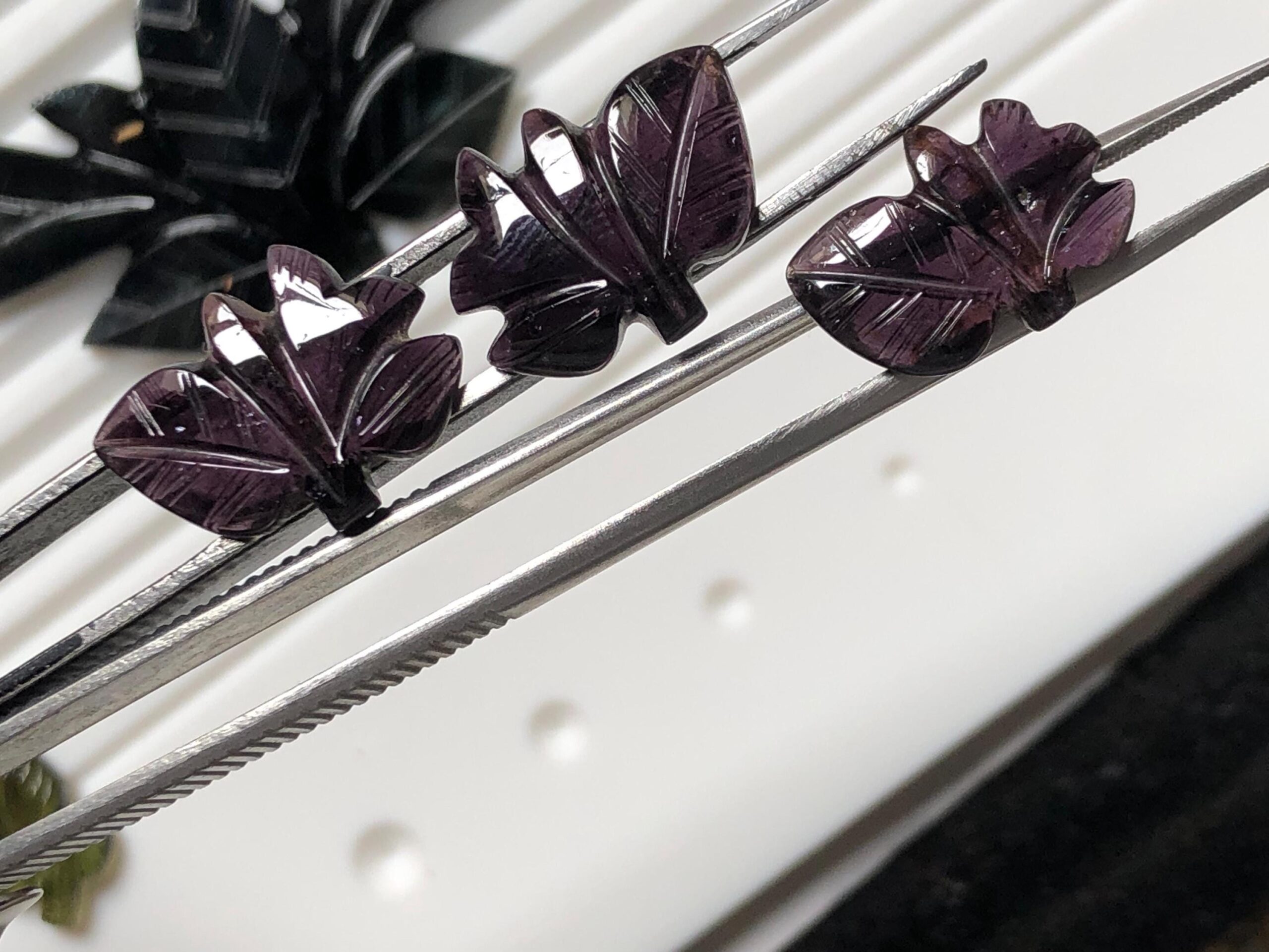 Natural 18.65ct Leaf Carved Purple Tourmaline Set – Handcrafted Gemstone Carvings - Image 2