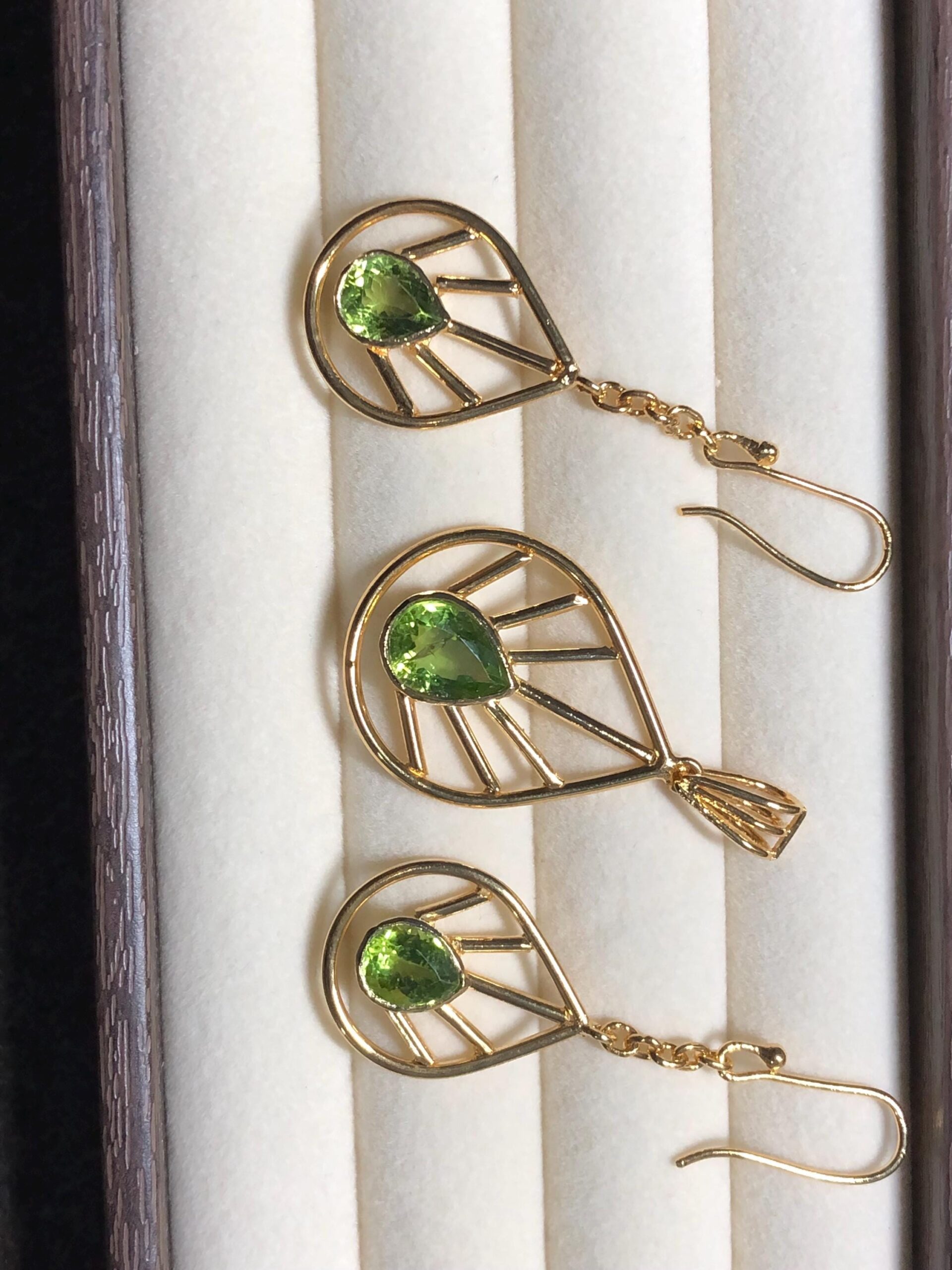 Natural Peridot Necklace and Earrings Set | Gold Plated Leaf Design | August Birthstone - Image 6