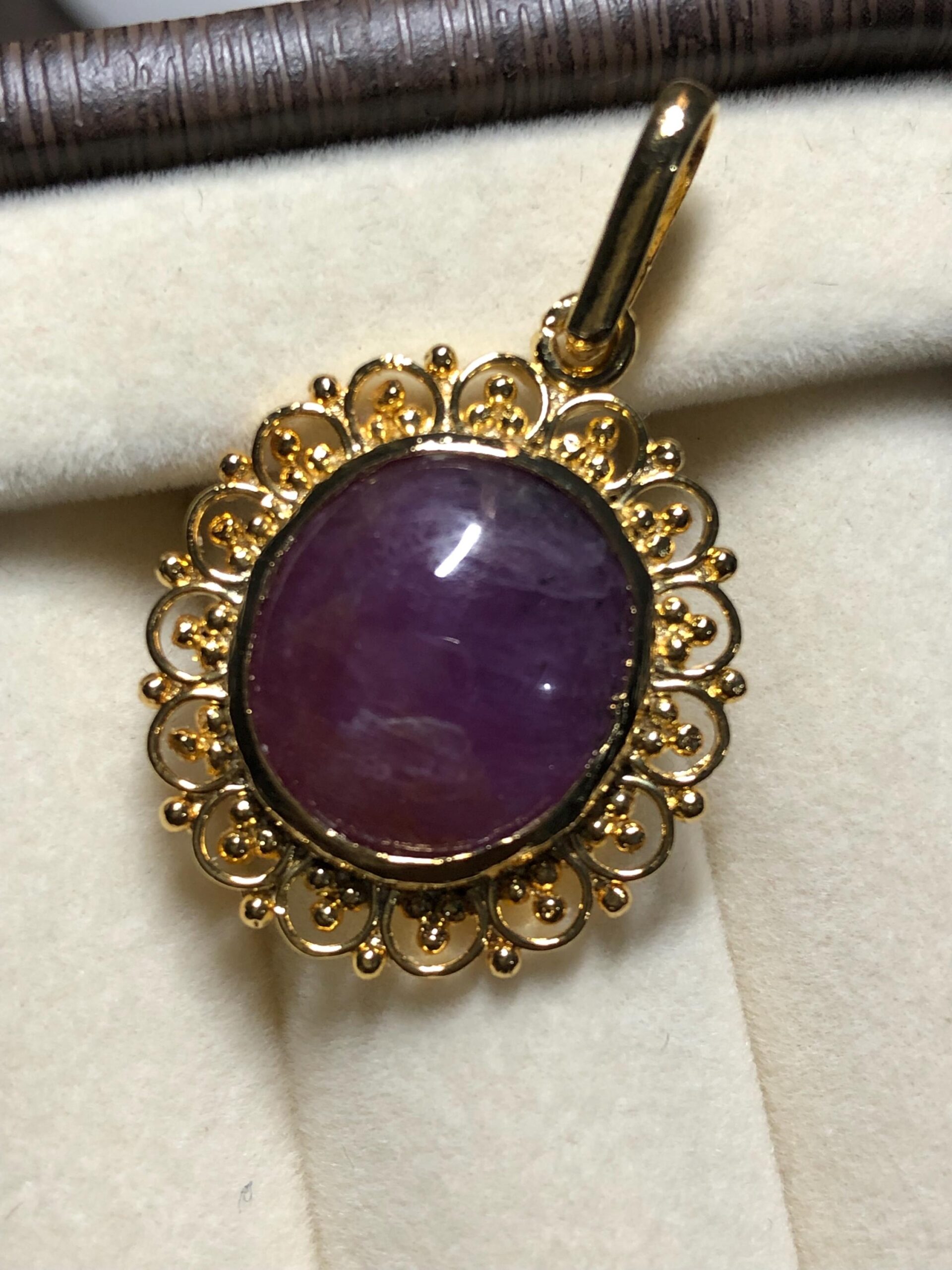Vintage natural Ruby Cabochon Pendant: Gold Plated Sterling Silver - Image 4