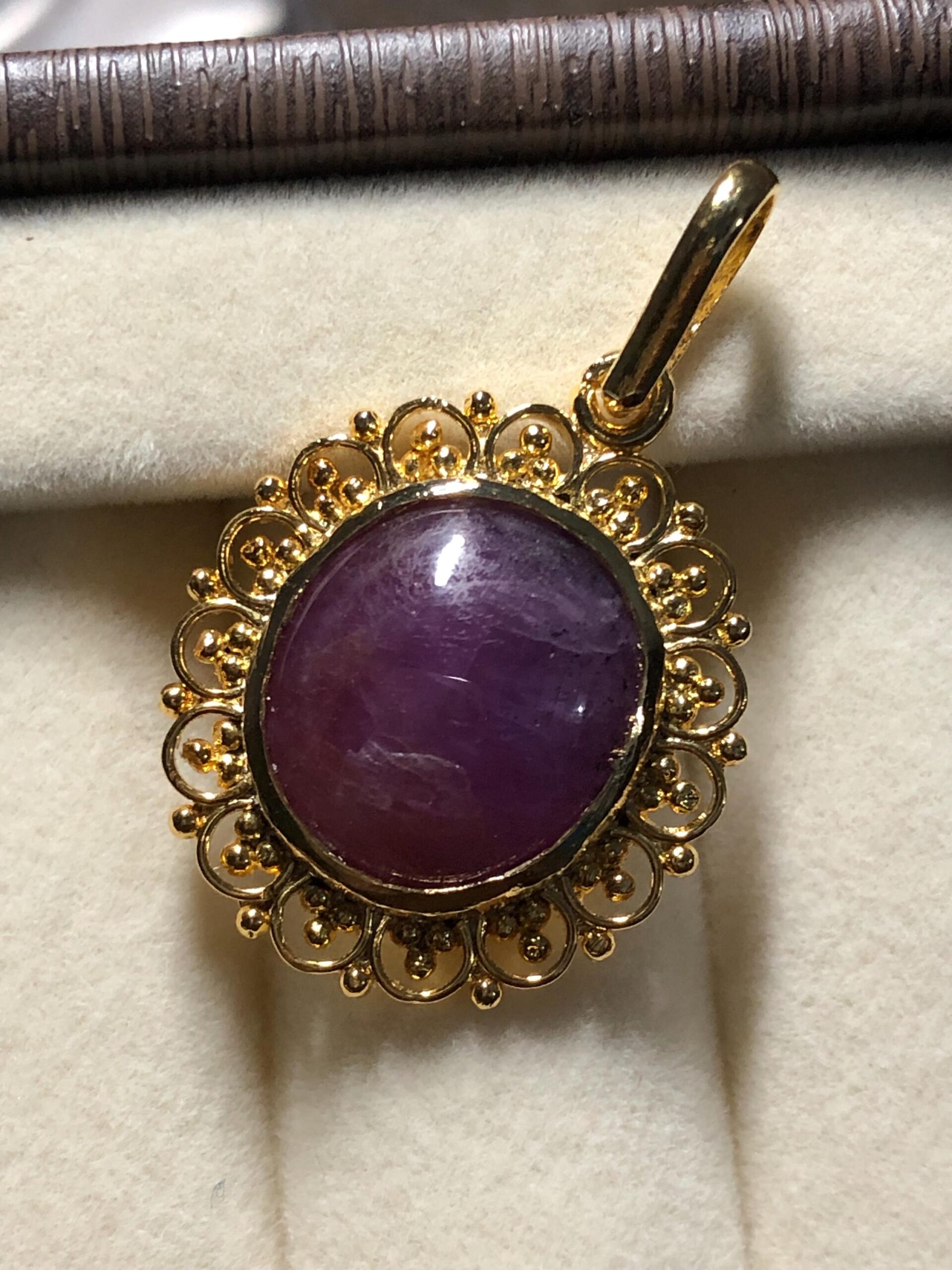 Vintage natural Ruby Cabochon Pendant: Gold Plated Sterling Silver - Image 5