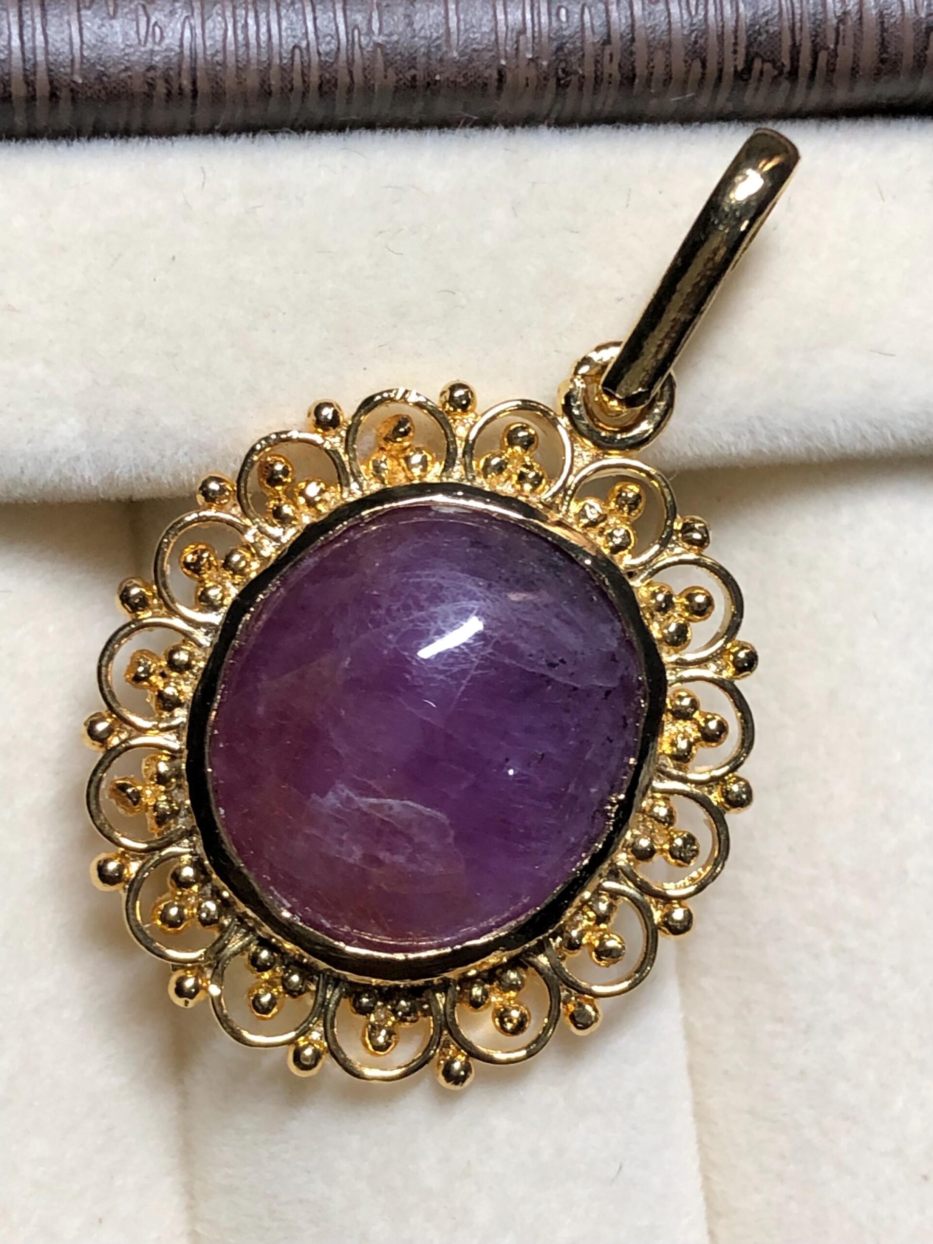 Vintage natural Ruby Cabochon Pendant: Gold Plated Sterling Silver - Image 3