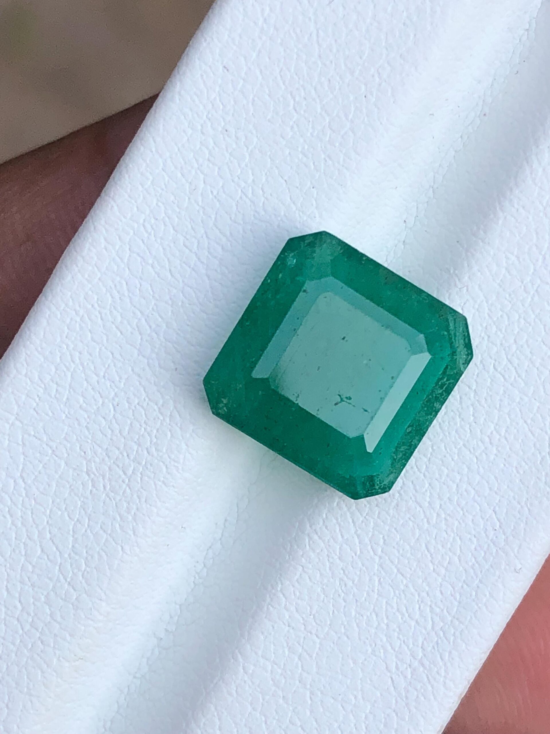 5.785 Carat Emerald Loose Green Gemstone Oval Cut - Origin Zambia - Image 8