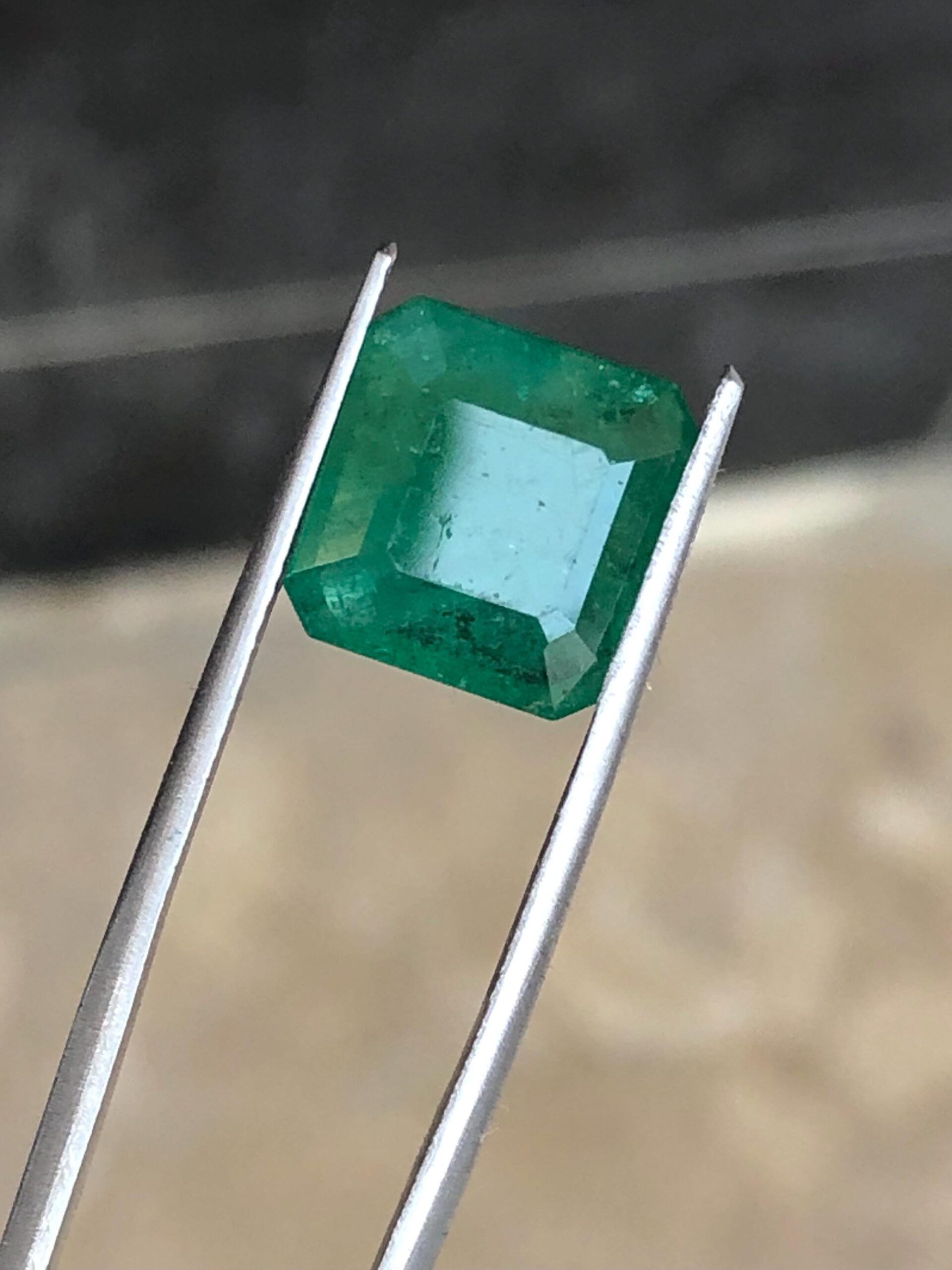 5.785 Carat Emerald Loose Green Gemstone Oval Cut - Origin Zambia - Image 2