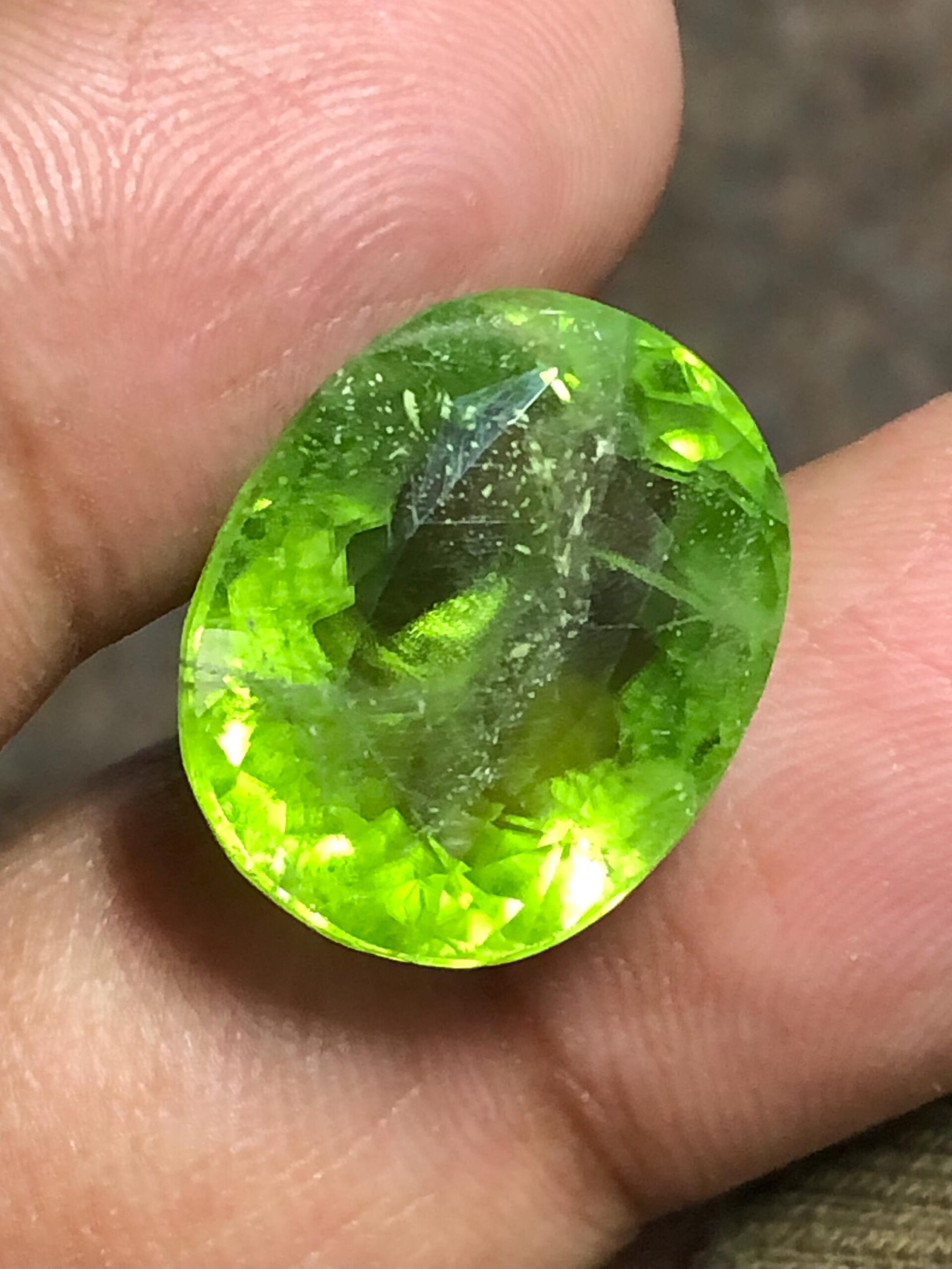19.92 Carat Natural Peridot Loose Gemstone | Vibrant Green Cushion Cut Peridot for Jewelry Making | High-Quality Collector’s Stone - Image 5
