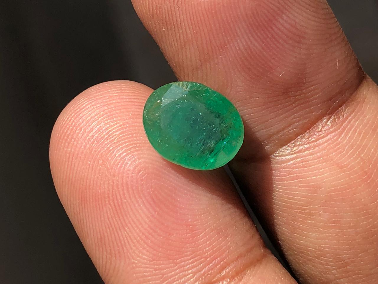3.30 ct Natural Zambian Emerald – Loose Gemstone – Oval Cut – Green Emerald for Jewelry Making - Image 3