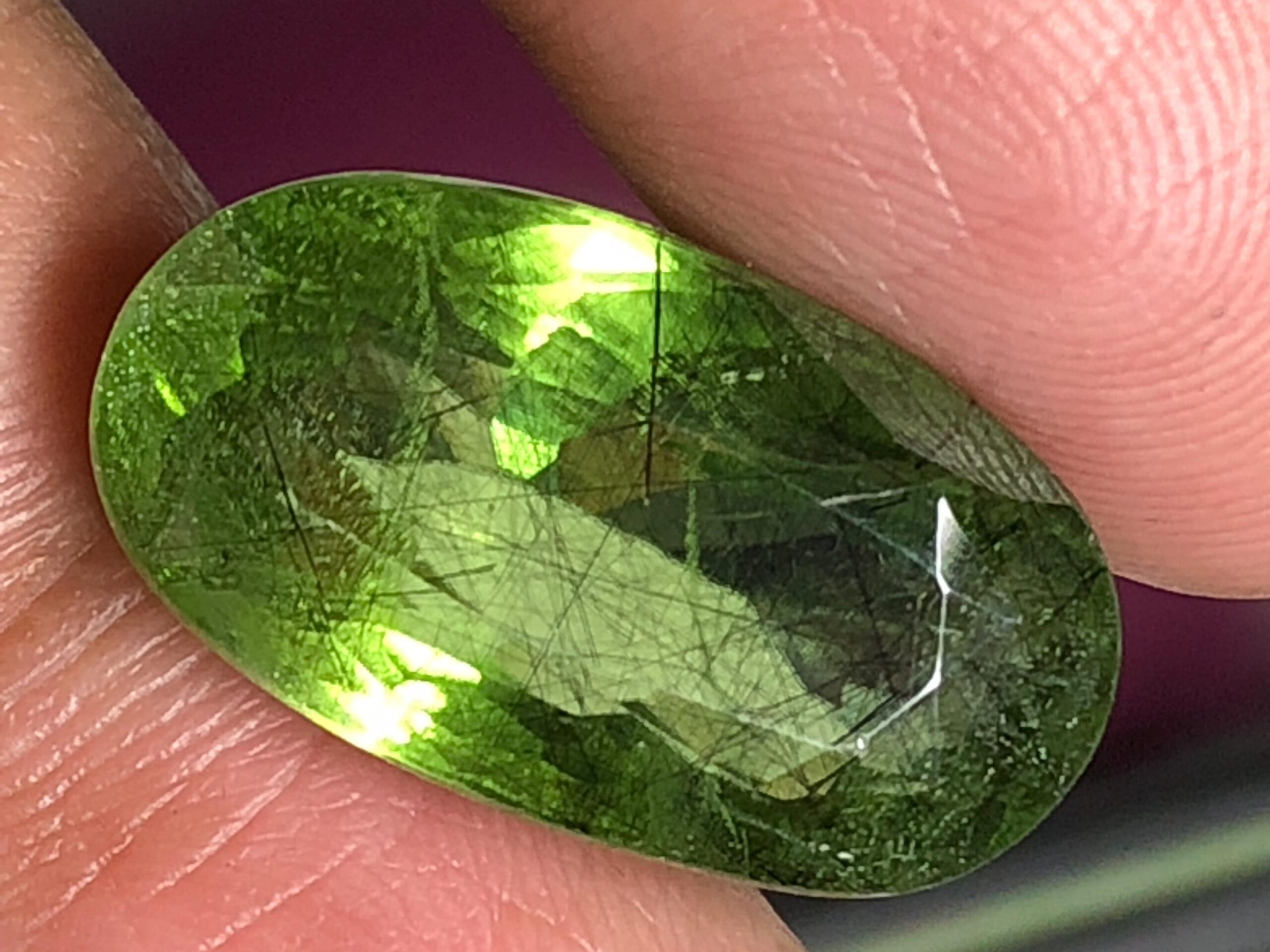 Natural 15.86 Carat Faceted Oval Peridot | Vibrant Green Peridot Gemstone | Pakistan Origin - Image 2