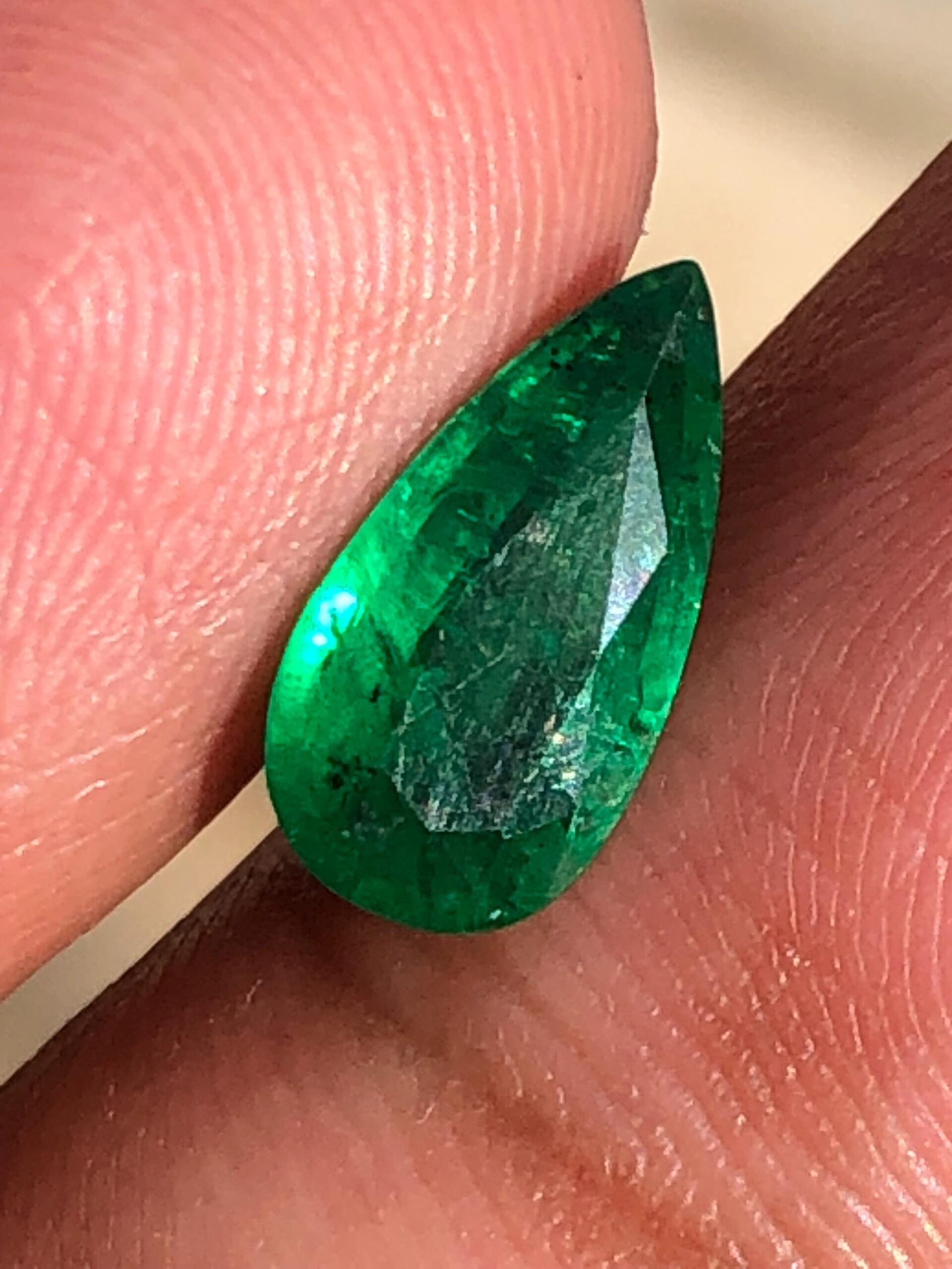Swat Emerald Gemstone | 1.345 Carat Pear Cut, Pakistan - Image 5