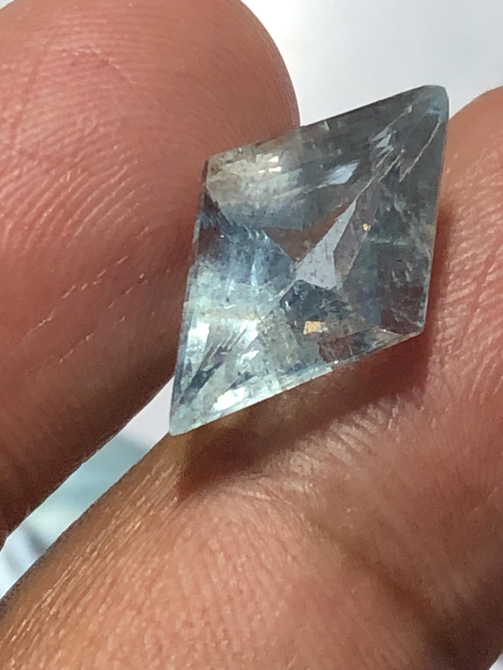 Natural Aquamarine Gemstone | 6.48 Carat Sky Blue, Hand Cut - Image 2