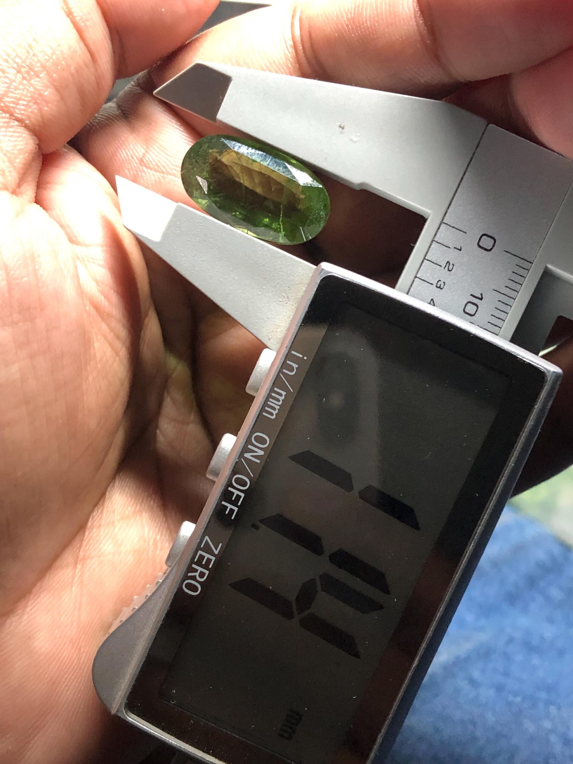 Natural 15.86 Carat Faceted Oval Peridot | Vibrant Green Peridot Gemstone | Pakistan Origin - Image 3