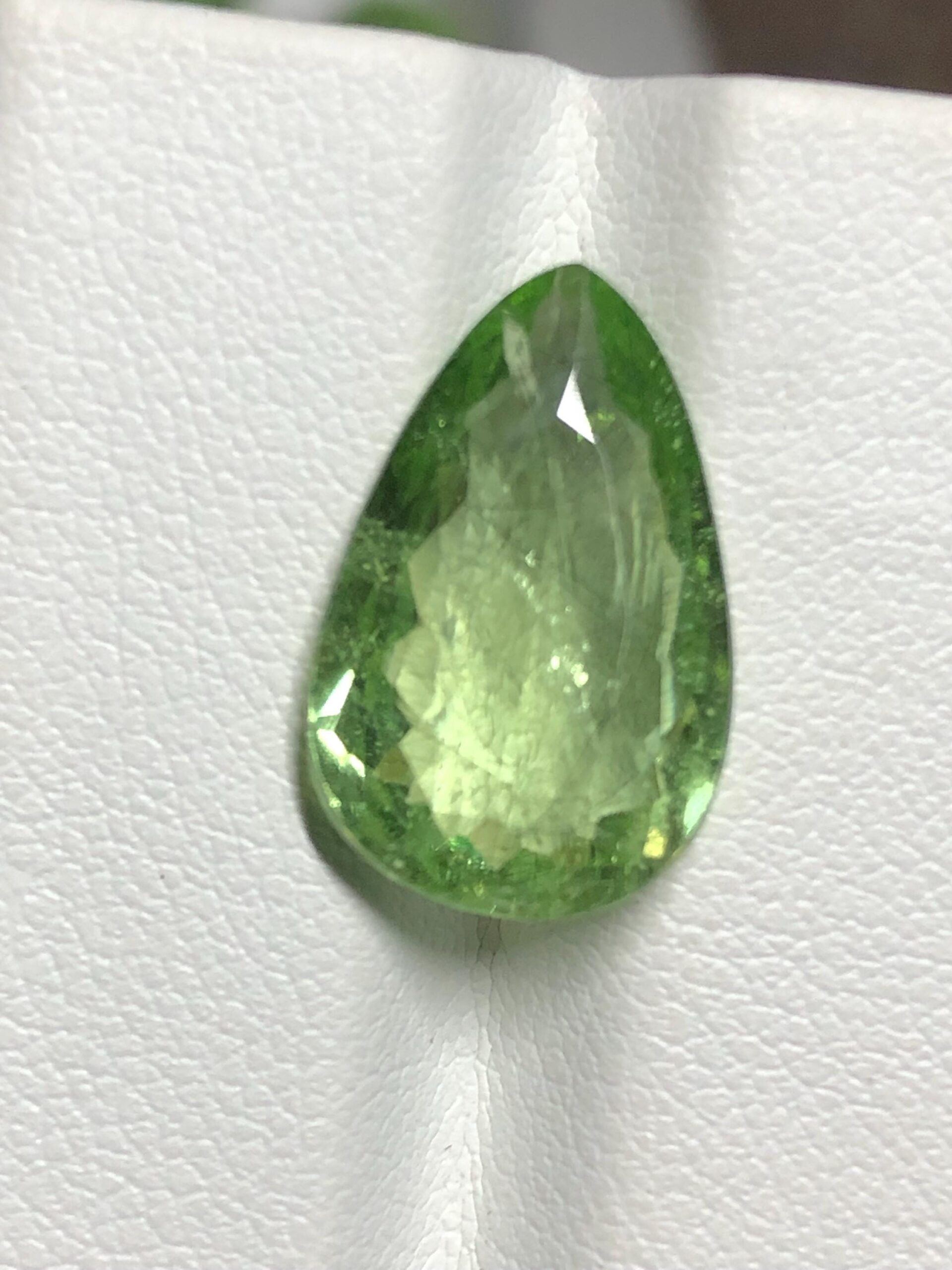 Natural Rutile Peridot 6.40 Ct | Pear Shape | Pakistan Mine | Loose Green Gemstone for Jewelry - Image 5
