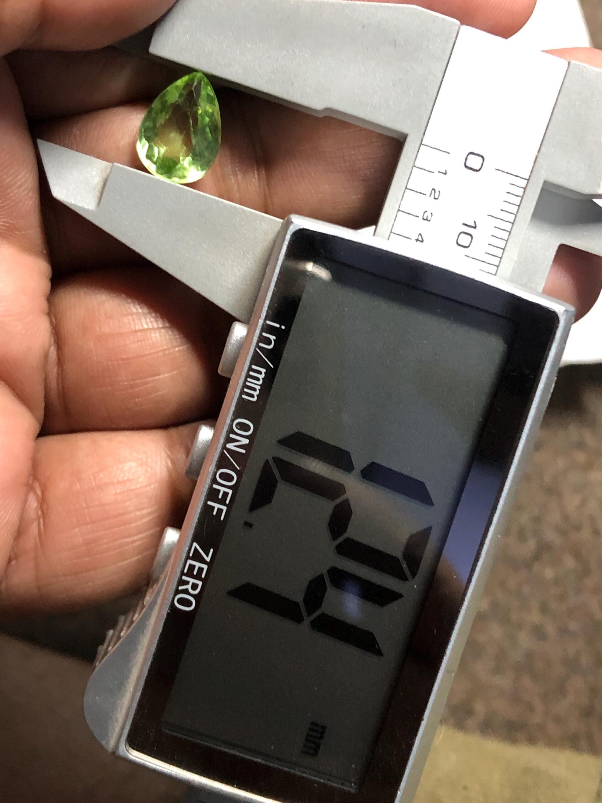 Natural Peridot 4.08 Ct | Oval Cut | Pakistan Mine | Bright Green Loose Gemstone for Jewelry - Image 10