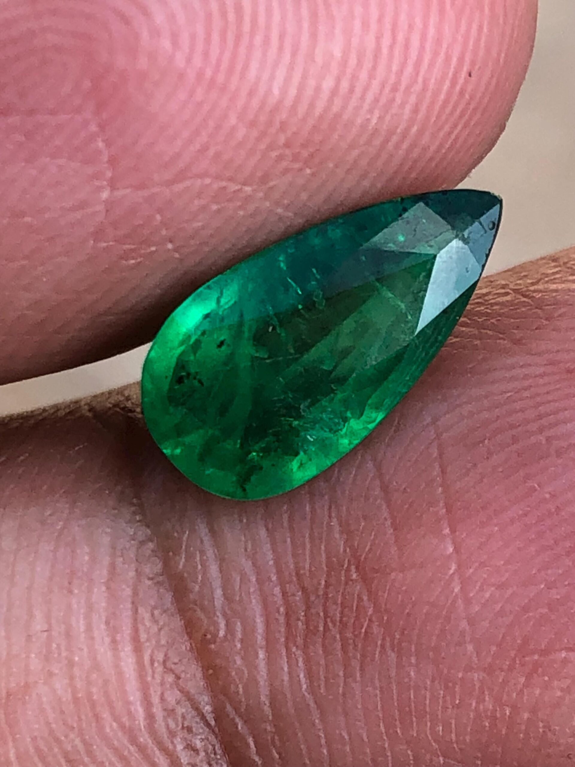 Swat Emerald Gemstone | 1.345 Carat Pear Cut, Pakistan - Image 7