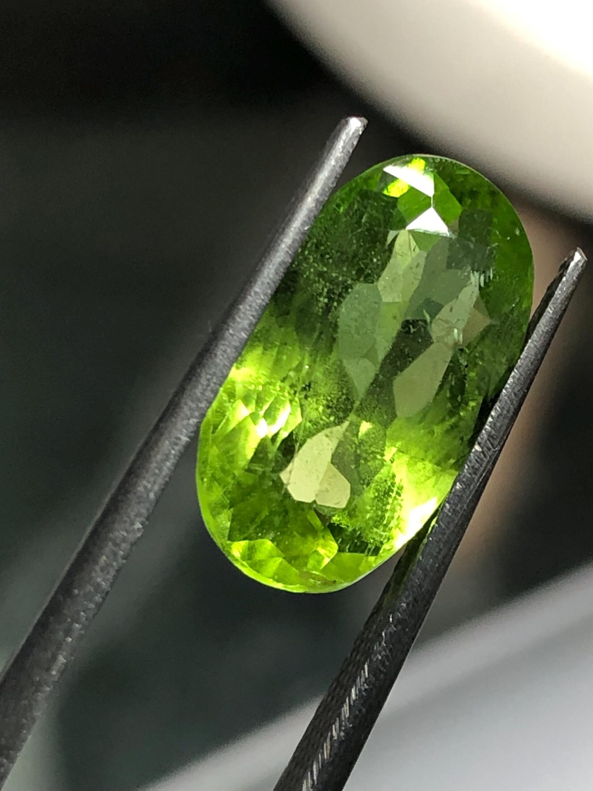 Oval Cut Peridot Gemstone 5.965 Ct | Bright Green August Birthstone, Pakistan Mine - Image 2