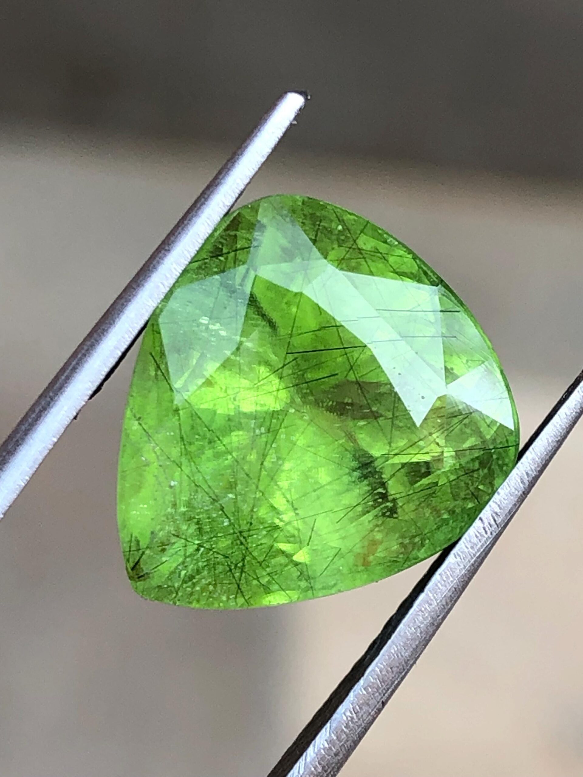 Natural Rutile Peridot Gemstone | 10.58 Carat Trillion Cut, Pakistan Mine - Image 4