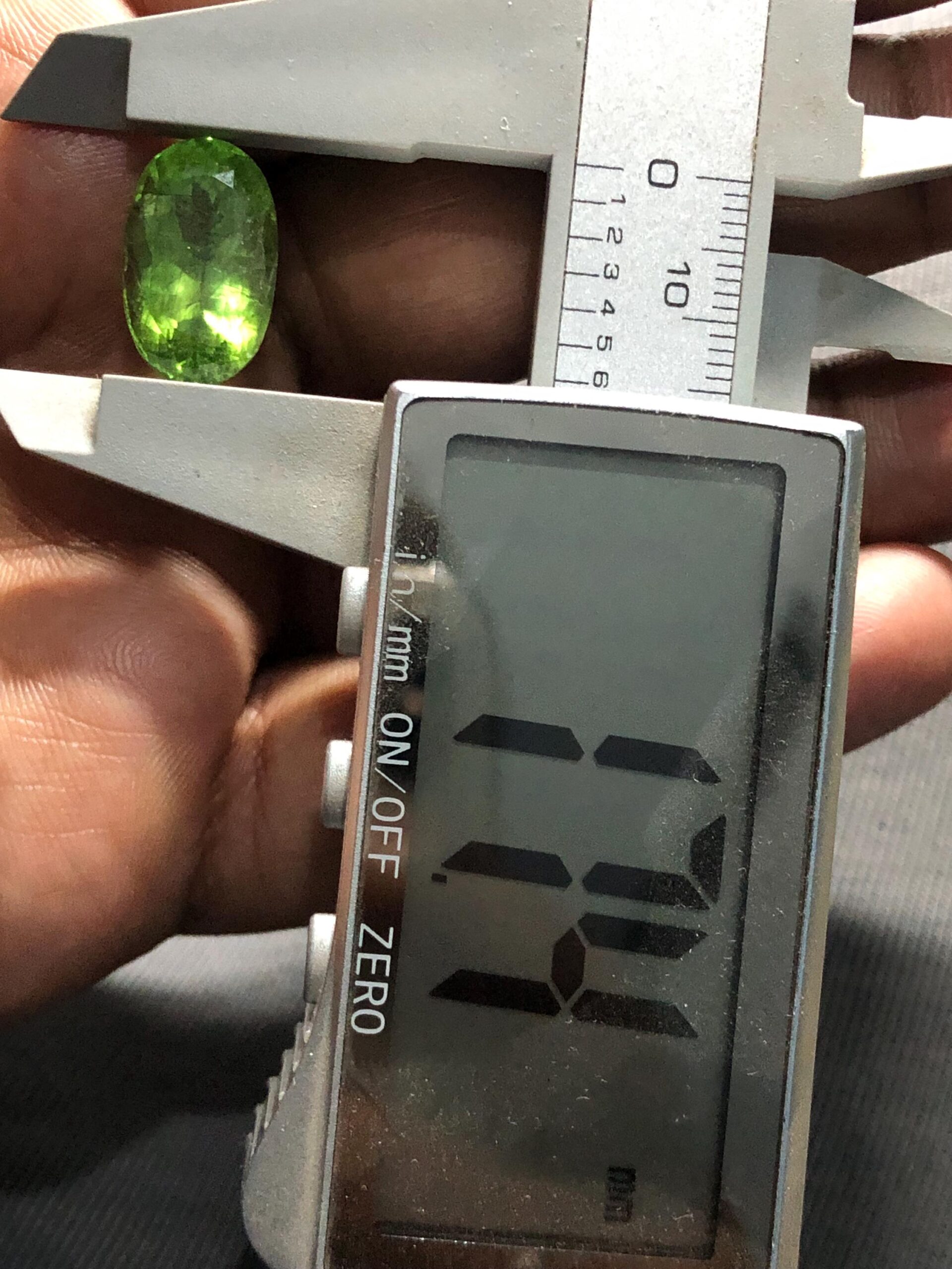 Natural Rutile Peridot Gemstone – Pakistan Green Oval Cut, 13.770 Carat - Image 8