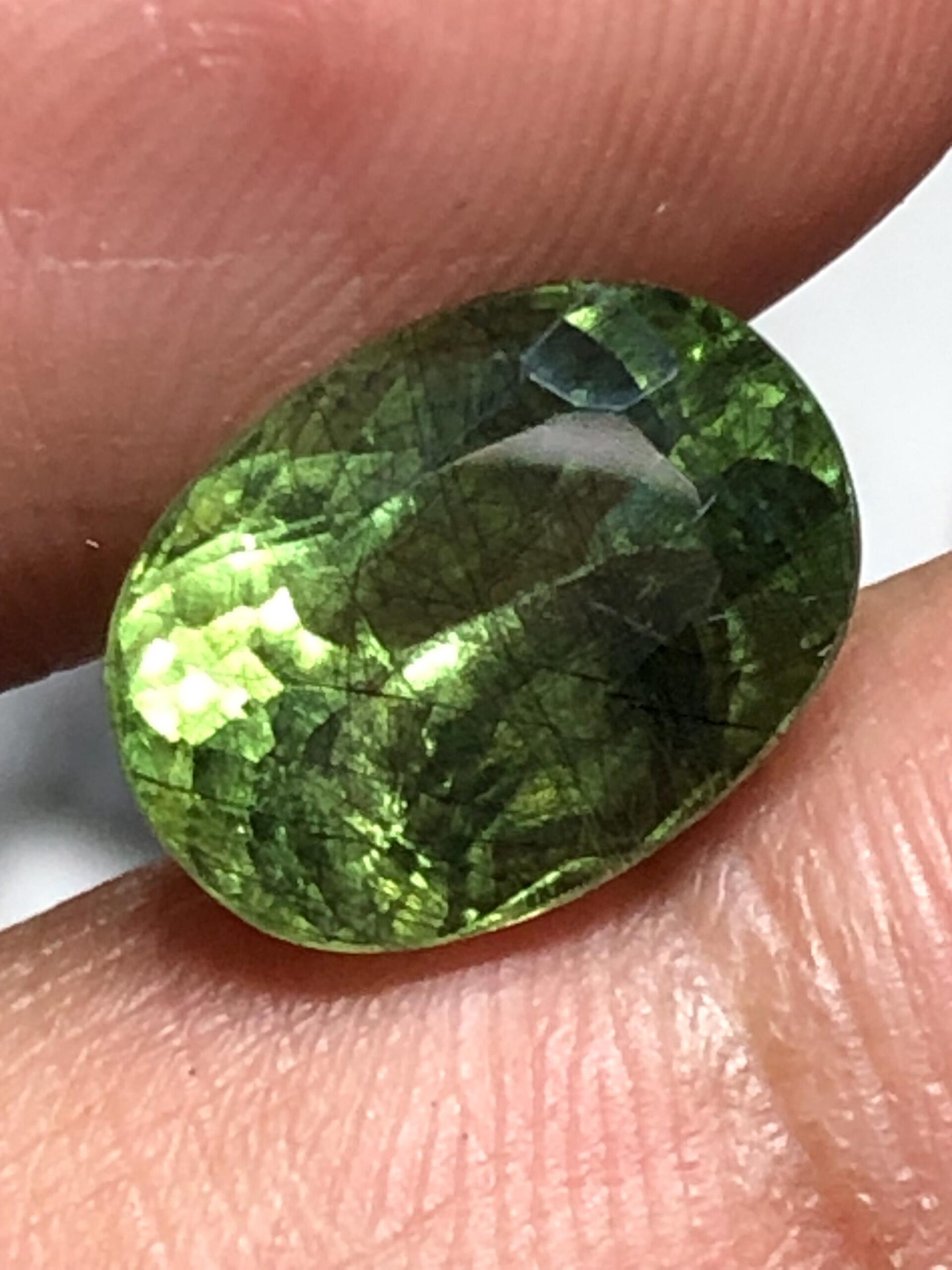 Natural Rutile Peridot Gemstone – 4.755 Carat Oval Cut, Pakistan Origin