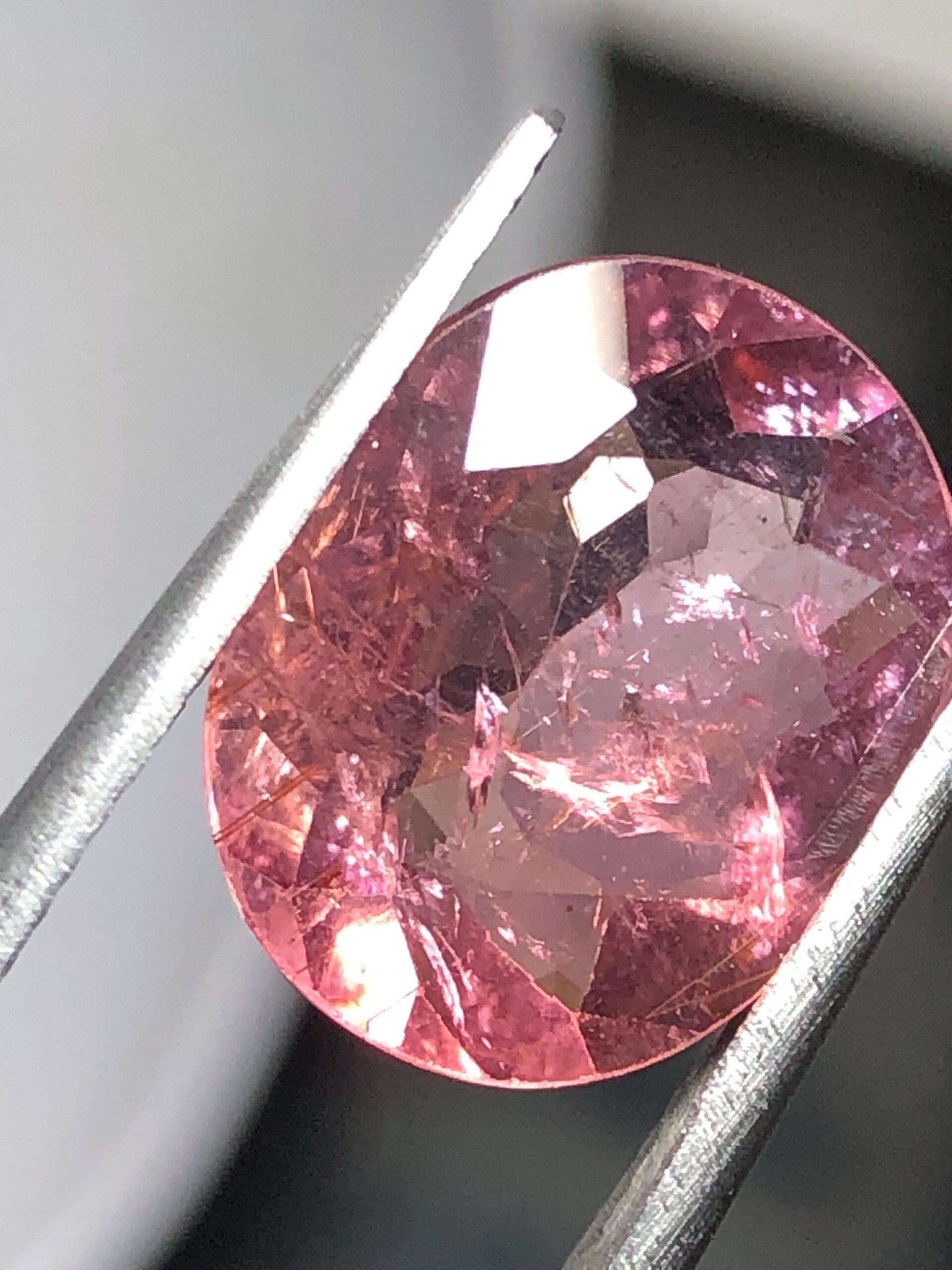 Natural Pink Tourmaline Oval Gemstone for Jewelry Making (4.28 Ct, 12.7x10.4 mm) - Image 10
