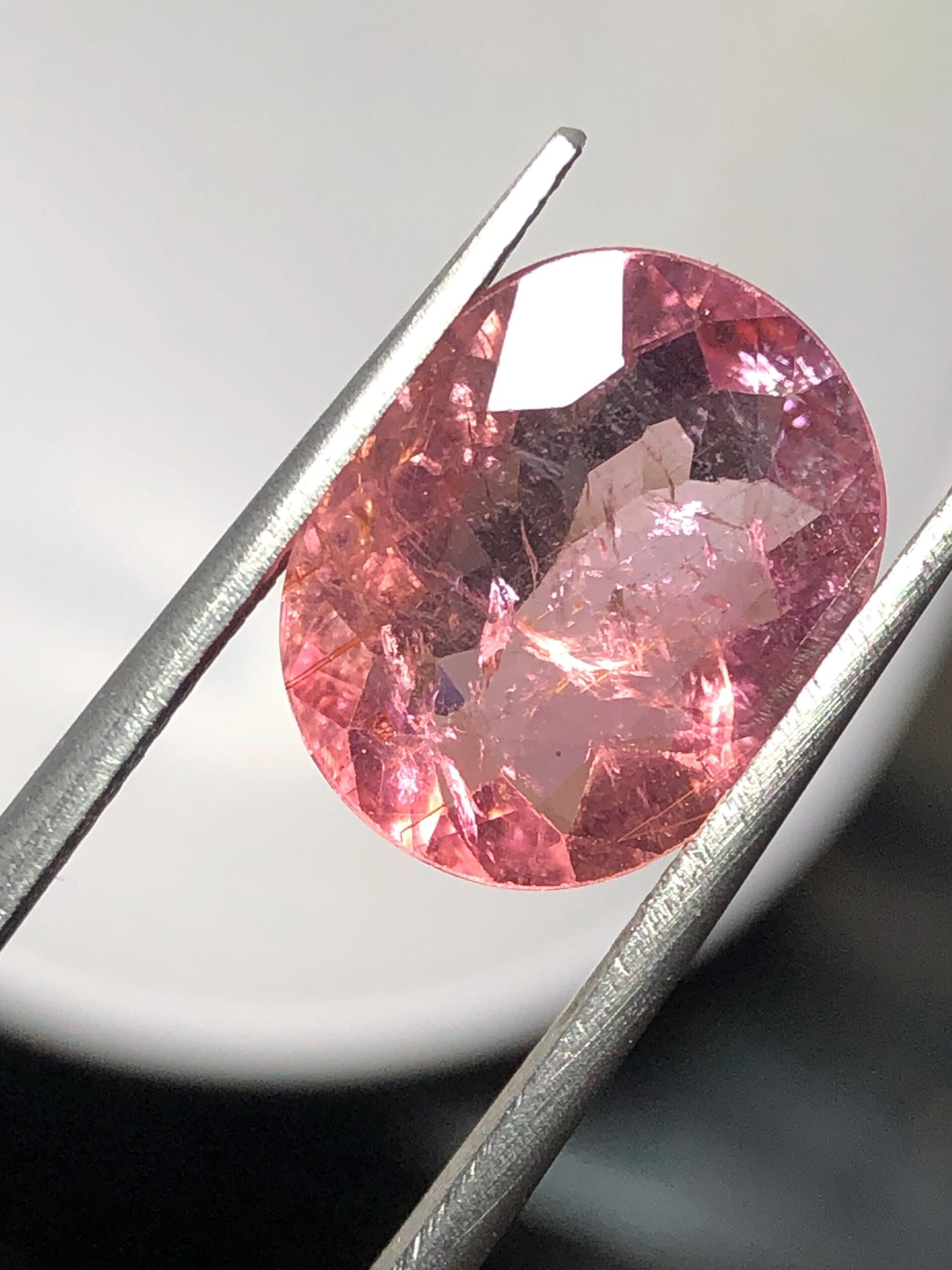 Natural Pink Tourmaline Oval Gemstone for Jewelry Making (4.28 Ct, 12.7x10.4 mm) - Image 8