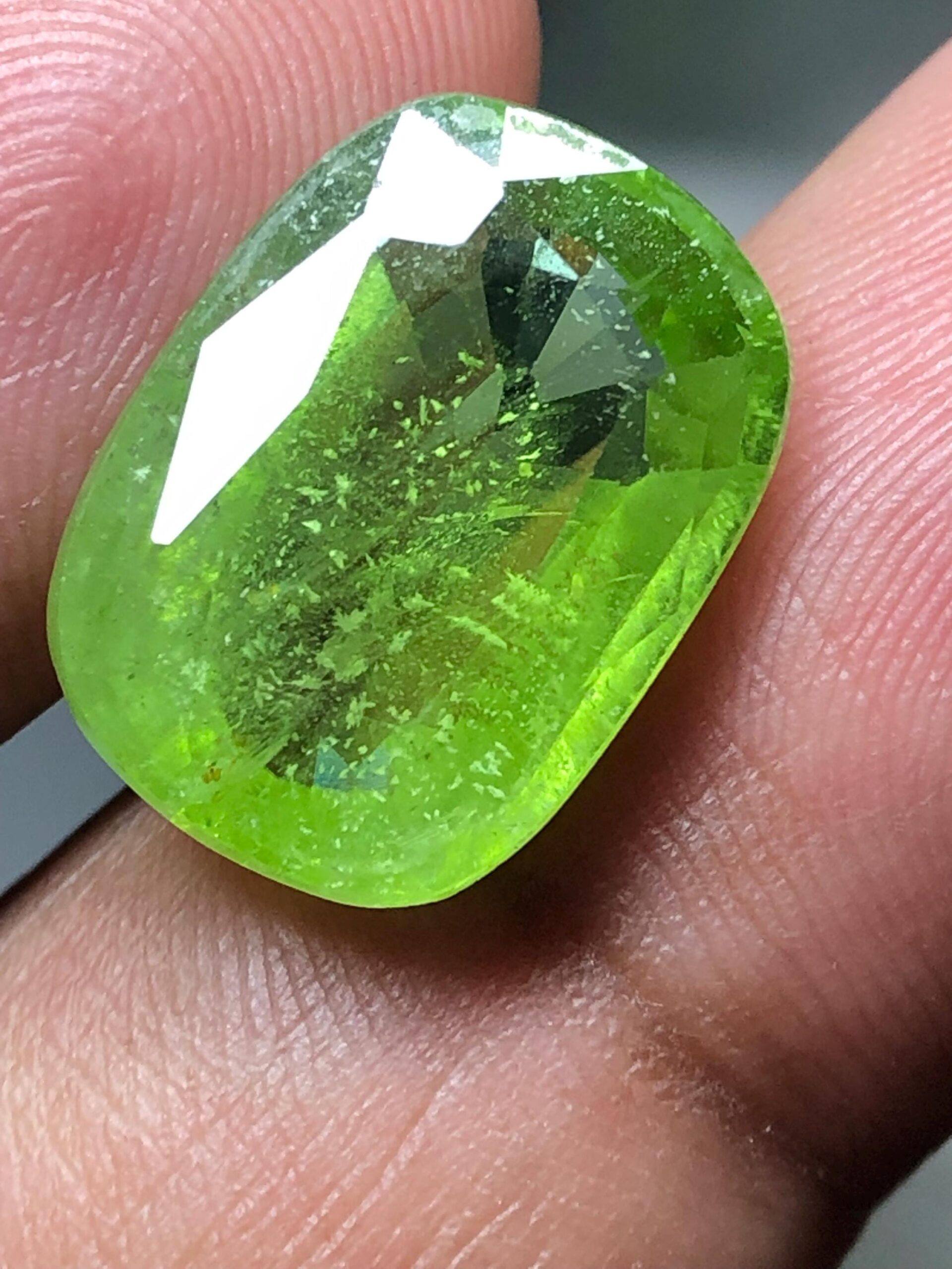 Natural 10.50 Carat Suppat Valley Peridot | Green Cushion Cut Loose Gemstone - Image 5
