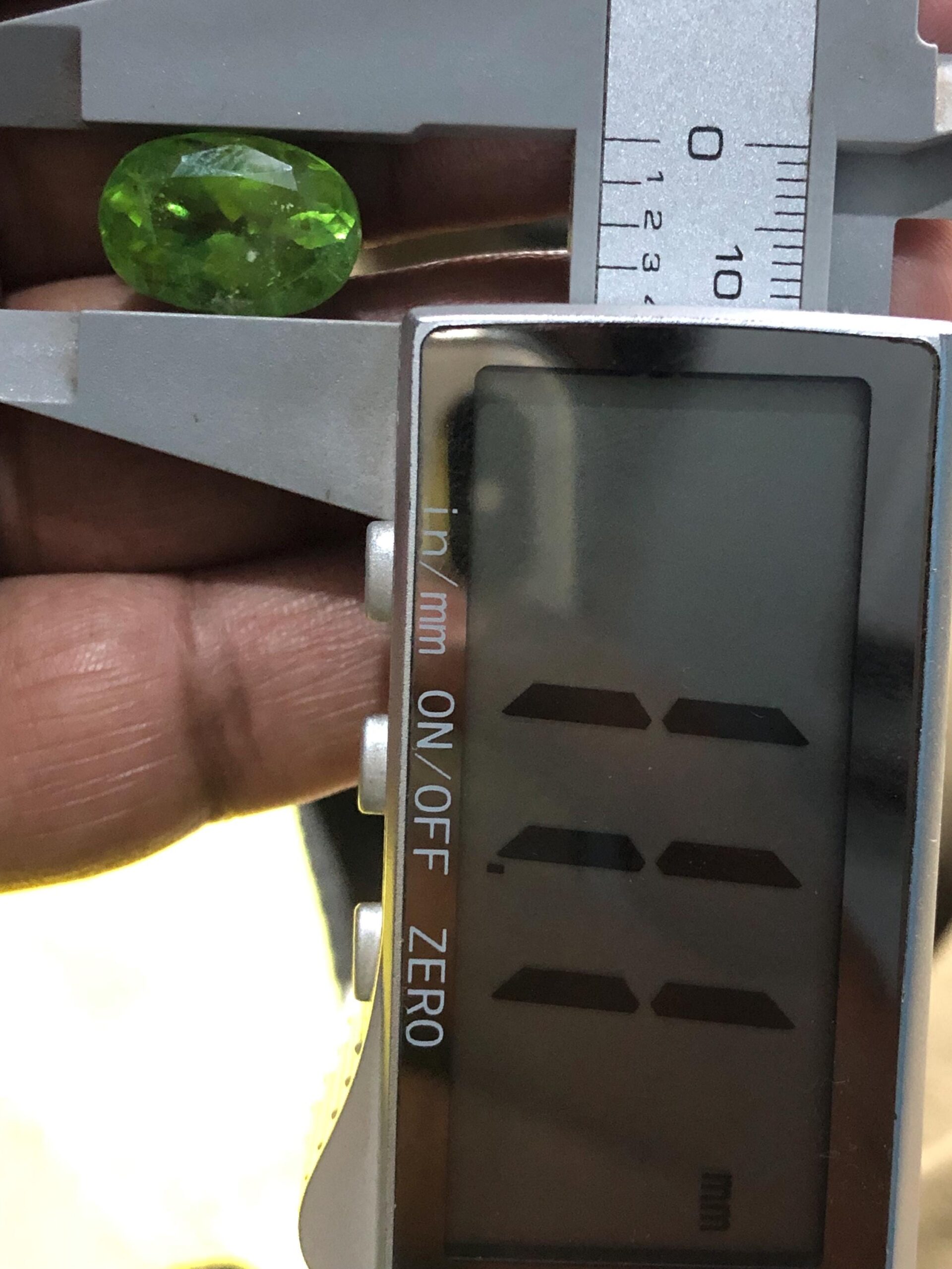 Natural 11.48 Carat Peridot Gemstone – Faceted Oval Cut | Vibrant Green Loose Gem - Image 9