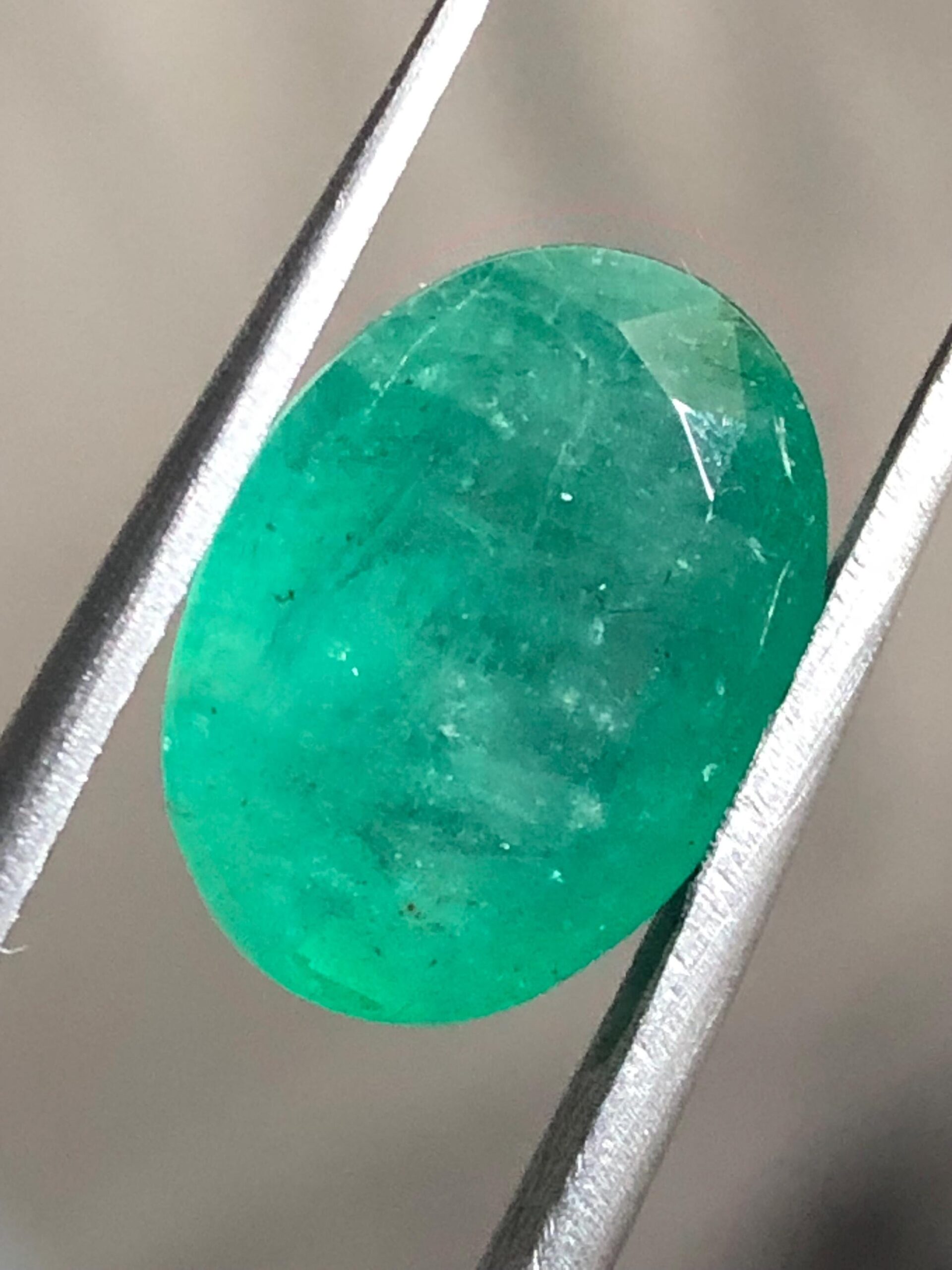 4.19 Carat Natural Zambian Emerald: Oval Green Gemstone - Image 4