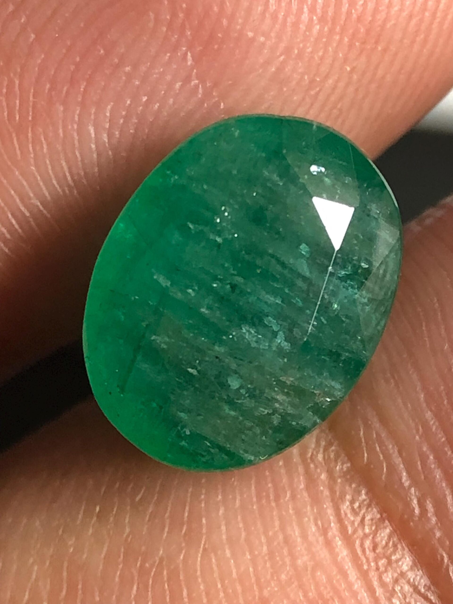 Natural Zambian Emerald 4.31 Carat Oval Cut Loose Gemstone for Ring Pendant - Image 6