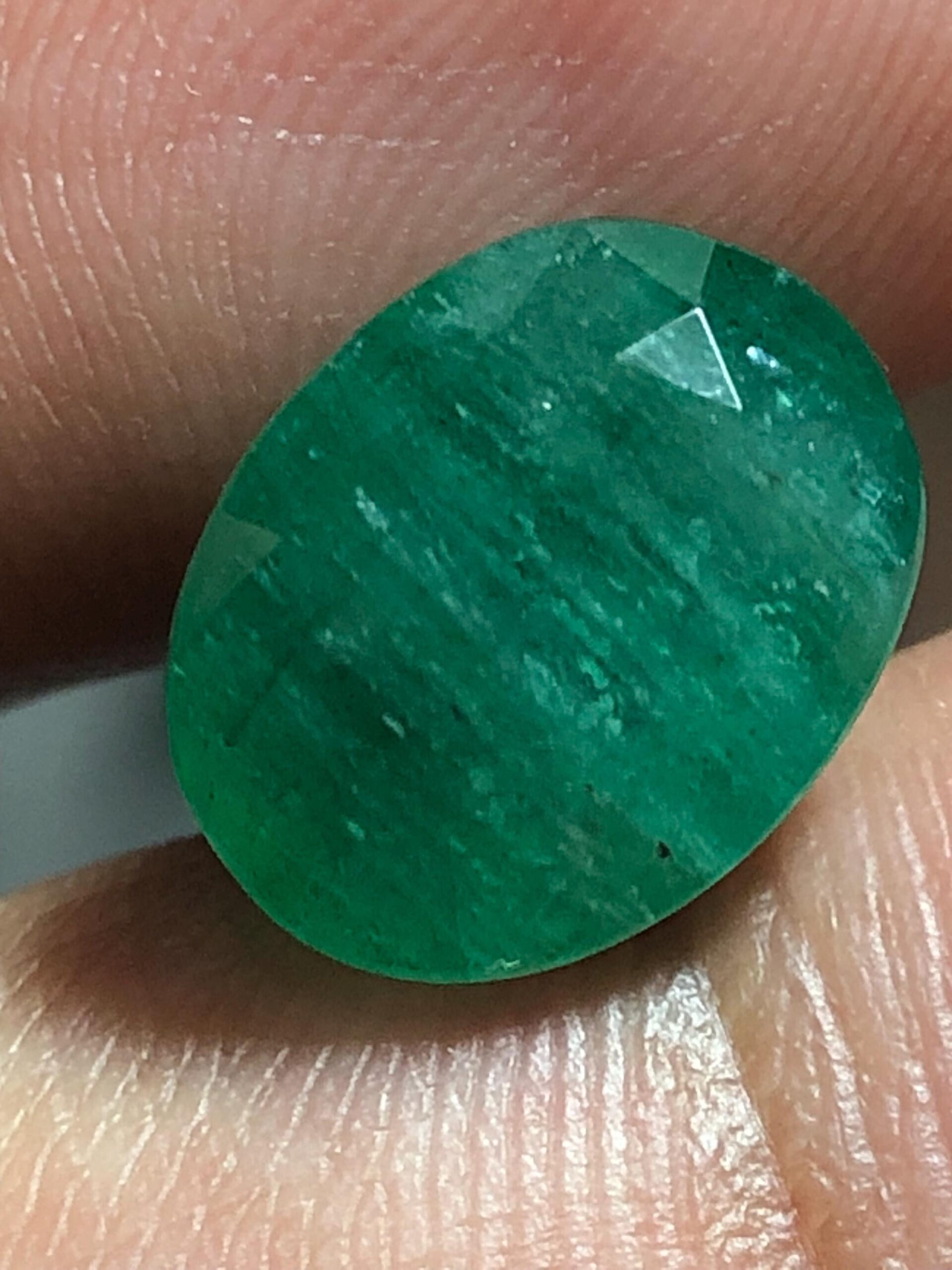 Natural Zambian Emerald 4.31 Carat Oval Cut Loose Gemstone for Ring Pendant - Image 7