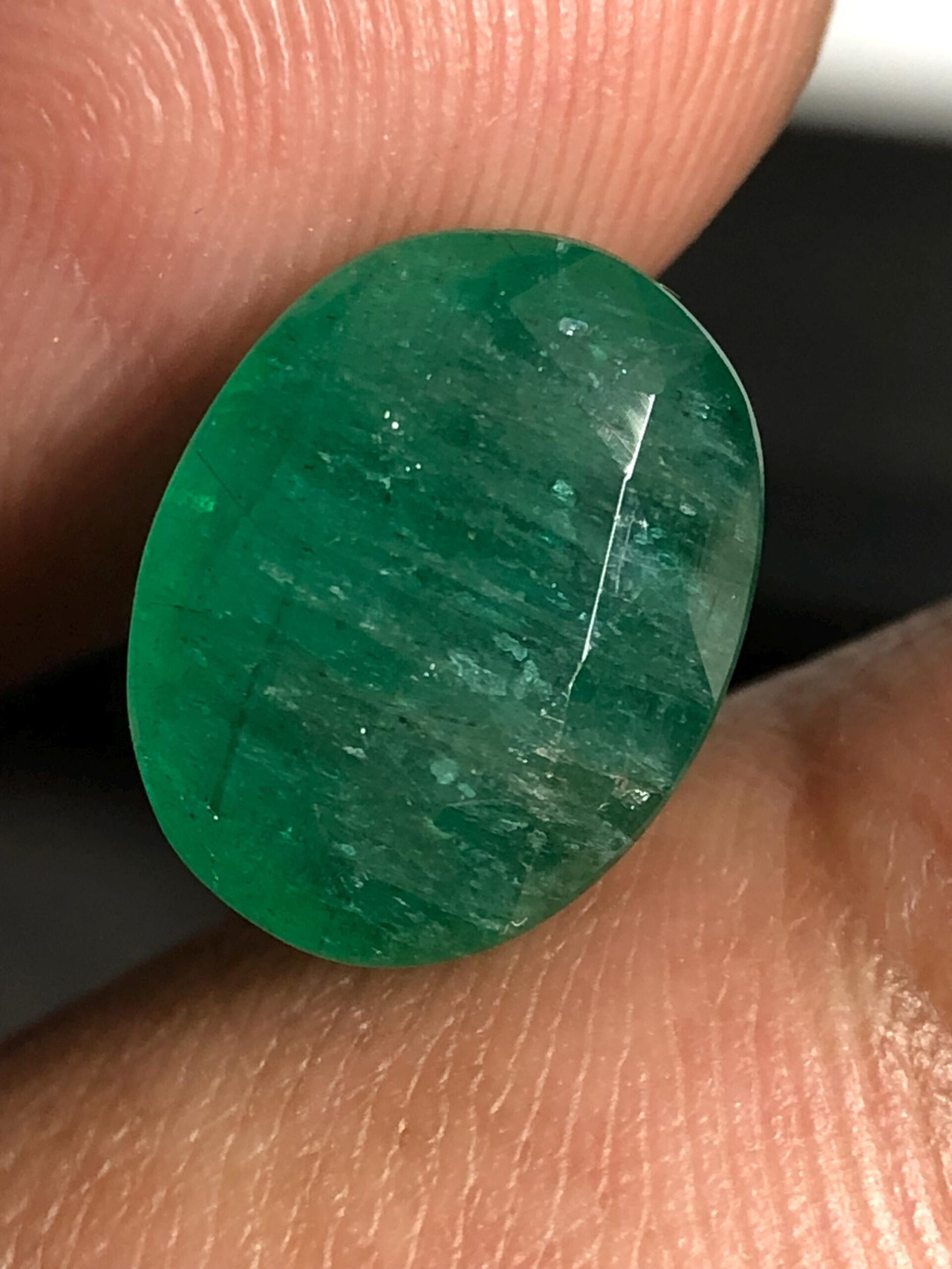 Natural Zambian Emerald 4.31 Carat Oval Cut Loose Gemstone for Ring Pendant - Image 9