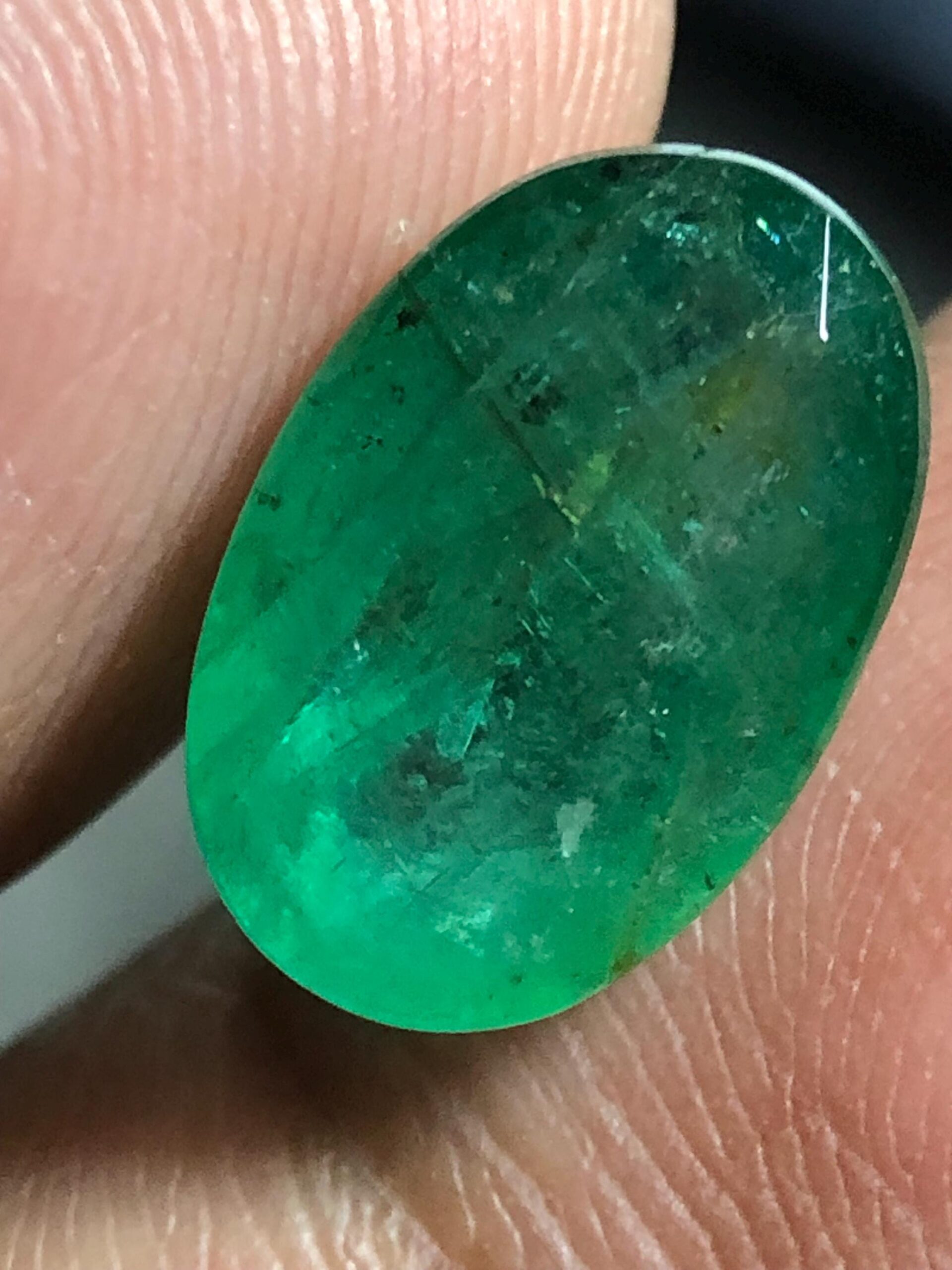 3.915 ct Natural Zambian Emerald – Loose Gemstone – Oval Cut – Green Emerald for Jewelry Making